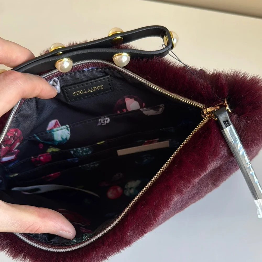 NWT Elegant Faux Fur Clutch in Burgundy - Picture 3 of 5